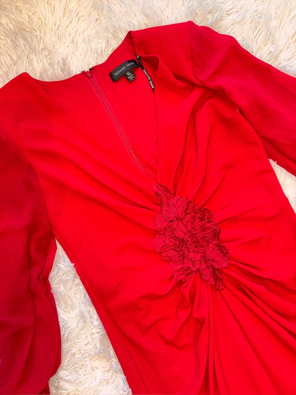 NEW TADASHI SHOJI Sahana Long Bishop Sleeve Plunge Red Gown Sz XL - Picture 5 of 11